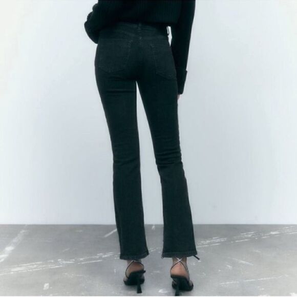 Zara Ankle Mid-rise Black Flare Jeans (Size 8) - Picture 4 of 10